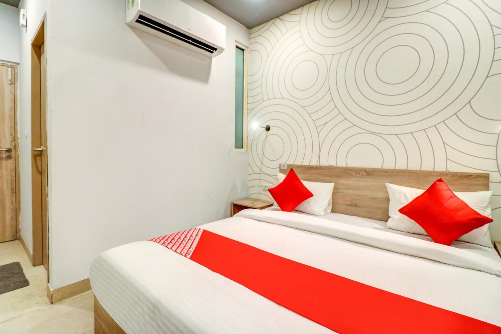 Hotel O Jps Grand Hotel New Delhi Exterior photo