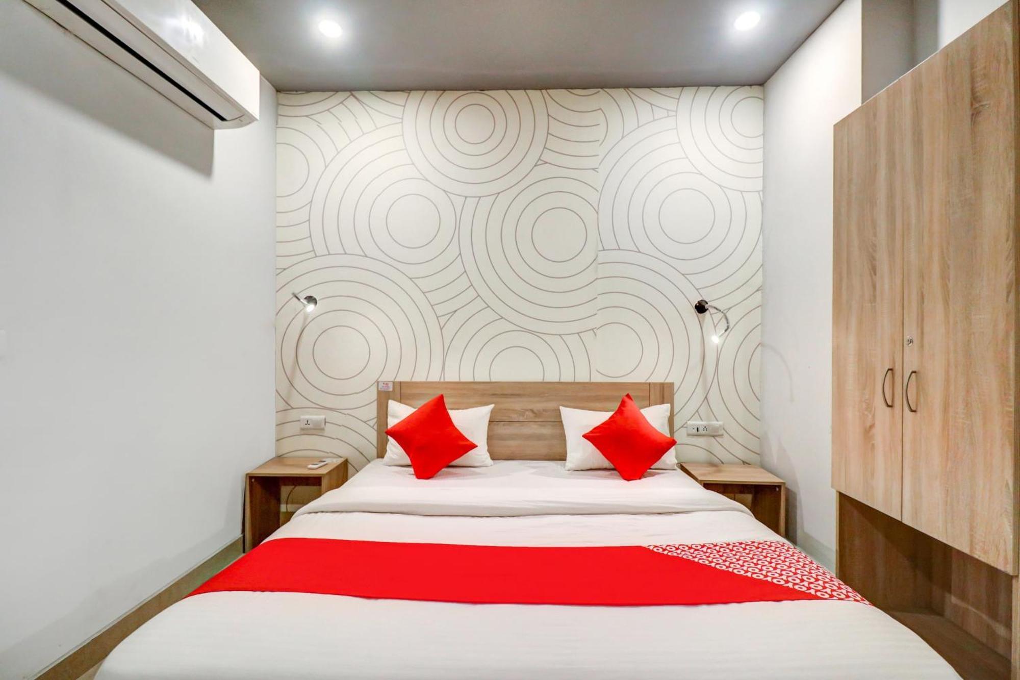 Hotel O Jps Grand Hotel New Delhi Exterior photo