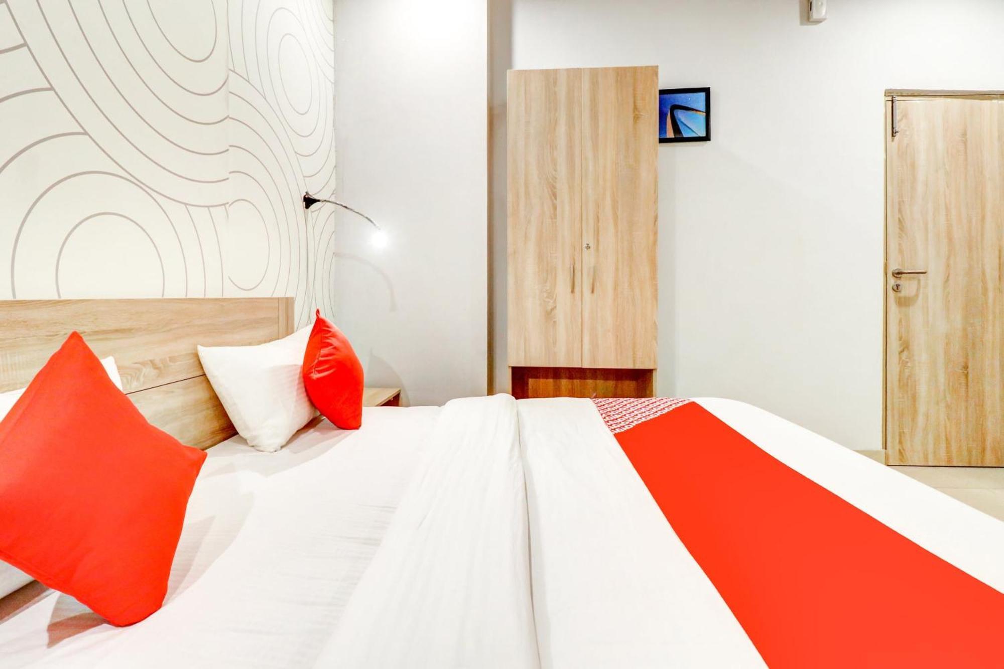 Hotel O Jps Grand Hotel New Delhi Exterior photo